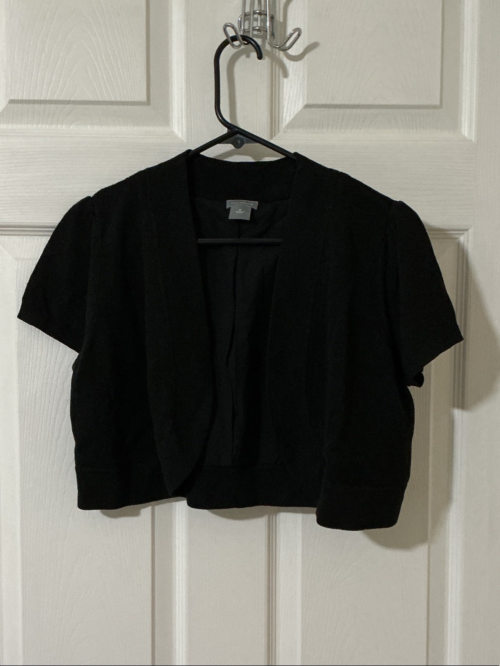Ann Taylor Cropped Black Shrug Cardigan M